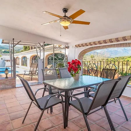 Lovely In With Wifi Holiday home Guaro