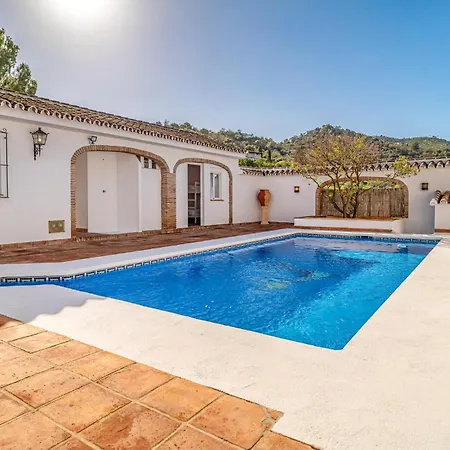 Holiday home Lovely In With Wifi Guaro
